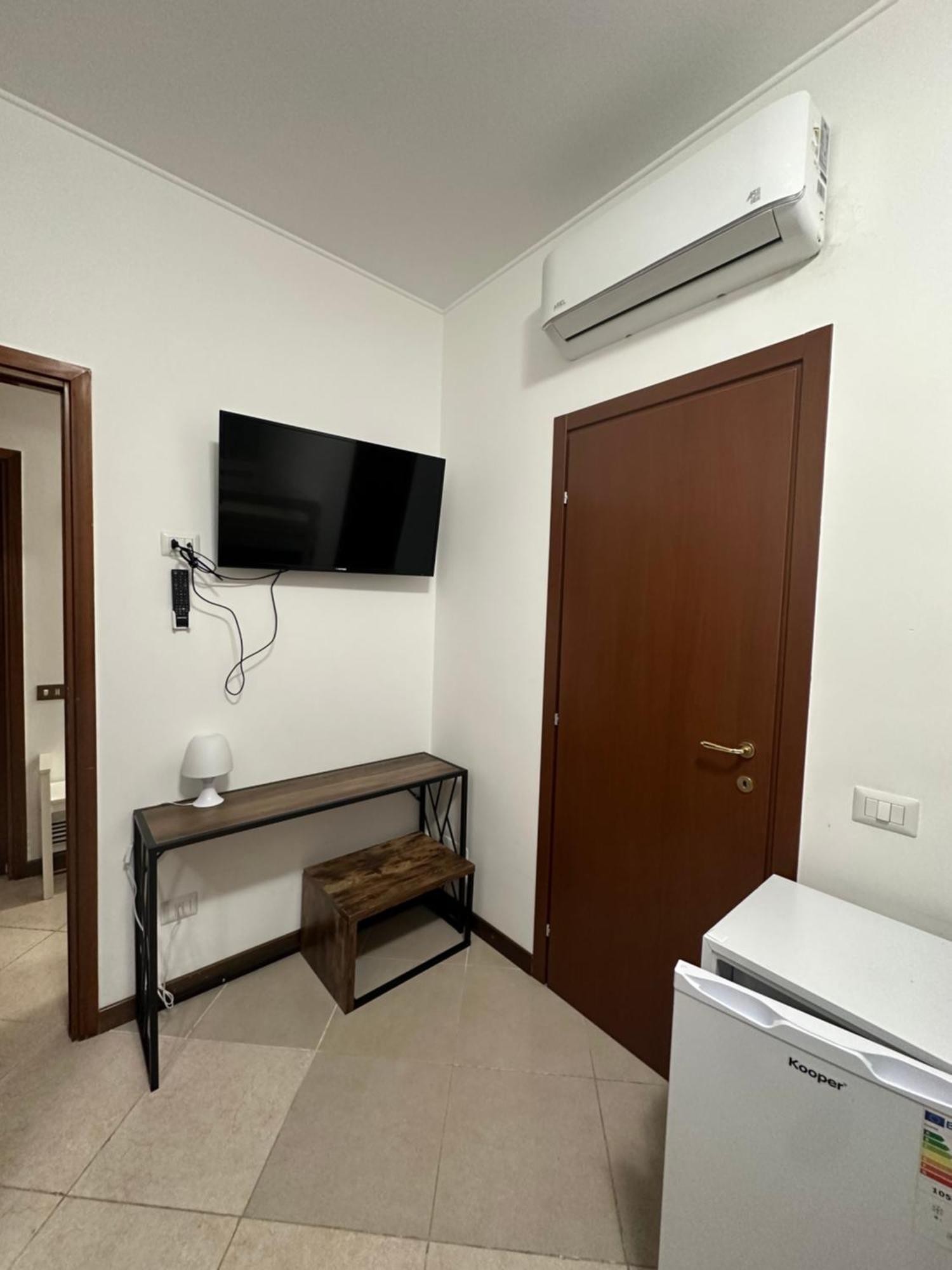 Gigli, Rooms Con Cucina In Comune E Terrazza Milano Eksteriør bilde