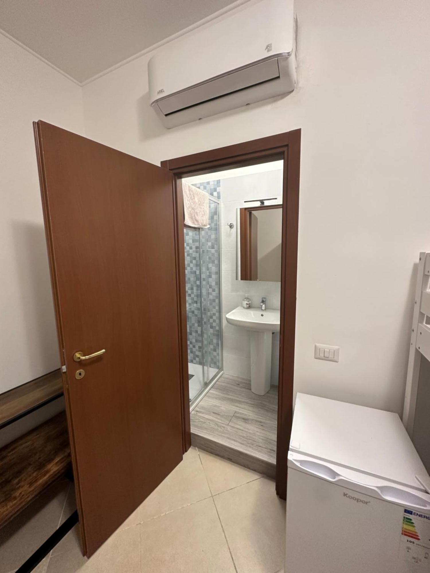 Gigli, Rooms Con Cucina In Comune E Terrazza Milano Eksteriør bilde