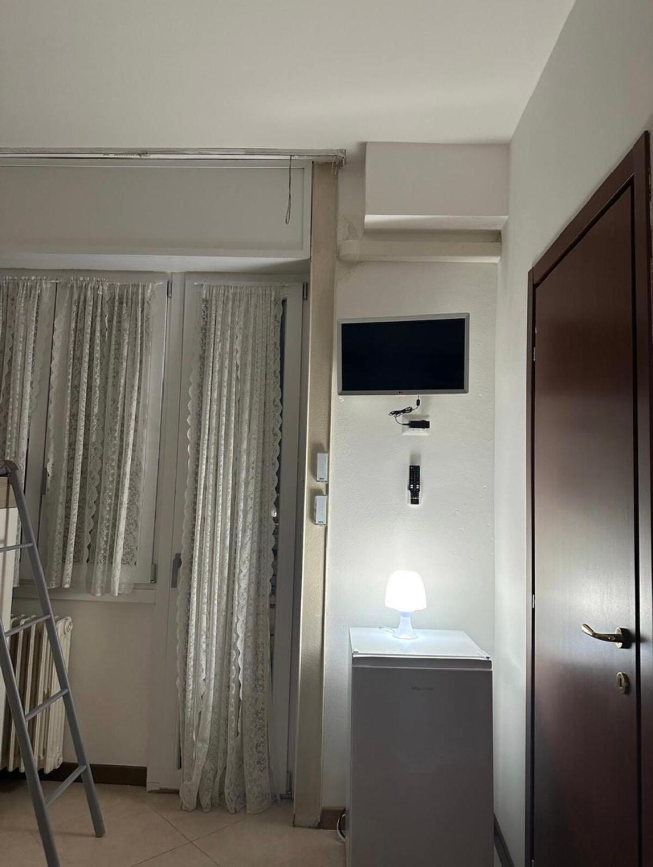 Gigli, Rooms Con Cucina In Comune E Terrazza Milano Eksteriør bilde